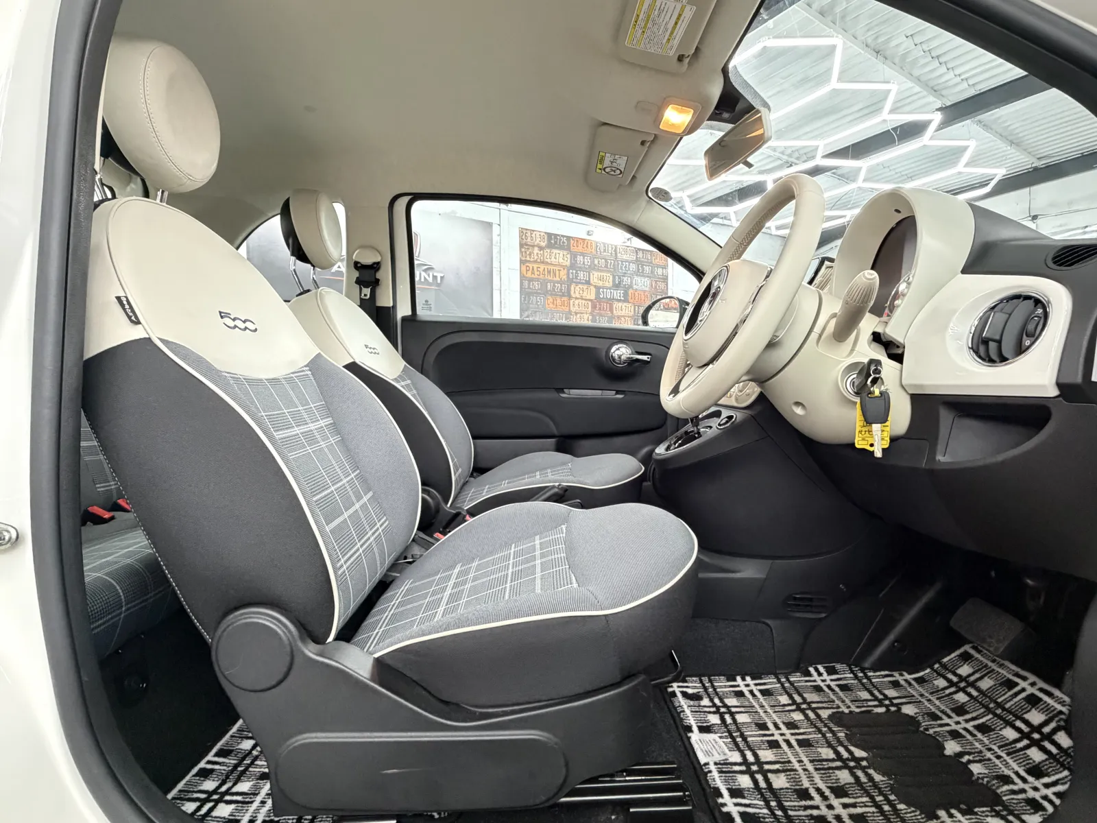 2021 Fiat 500 Automatic in Pearl White, photo 20