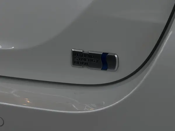 2022 Toyota Yaris in White, photo 11