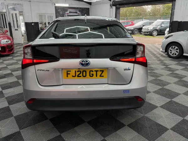 2020 Toyota Prius in Silver, photo 11