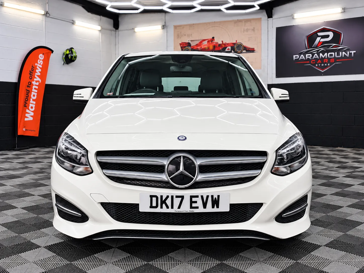 2017 Mercedes-Benz B Class in White, photo 3