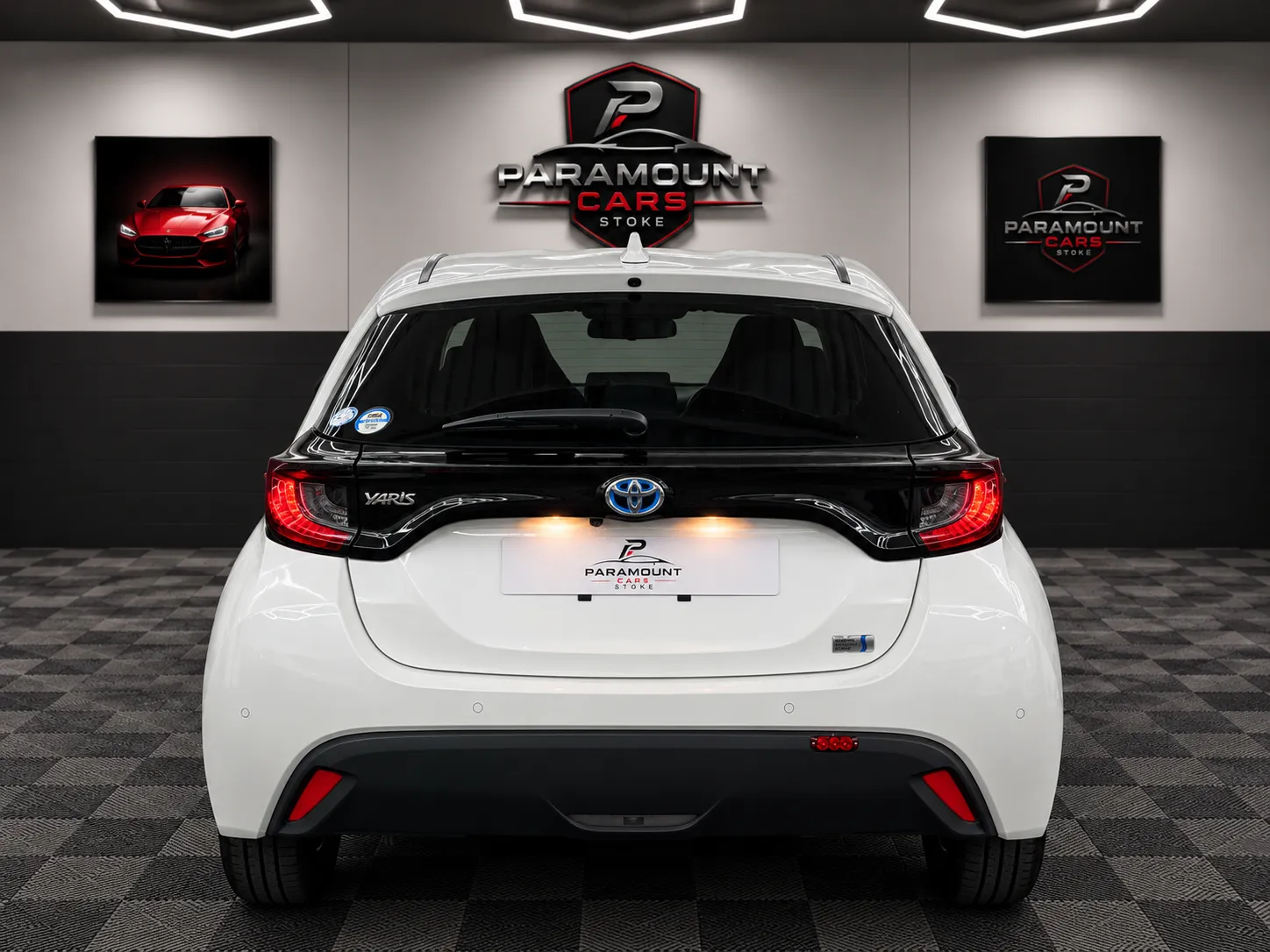 2022 Toyota Yaris in White, photo 4