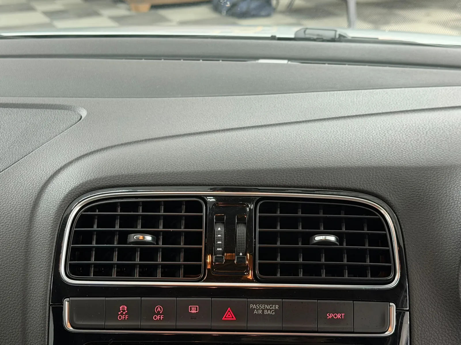 2017 Volkswagen POLO GTI in Silver, photo 5
