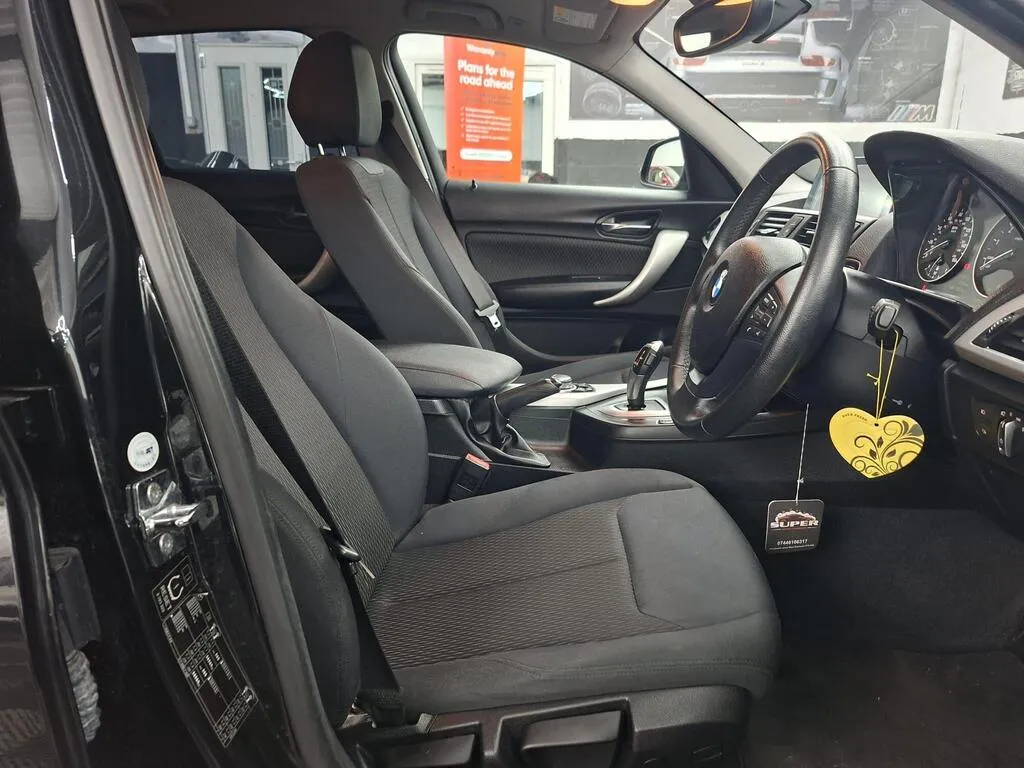 2012 BMW 1 Series 116i SE Auto in Black, photo 13