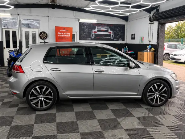 2013 Volkswagen 1.4 TSI BlueMotion Tech SE Edition Hatchback 5dr Petrol DSG Euro 5 (s/s) (122 ps) in Silver, photo 9