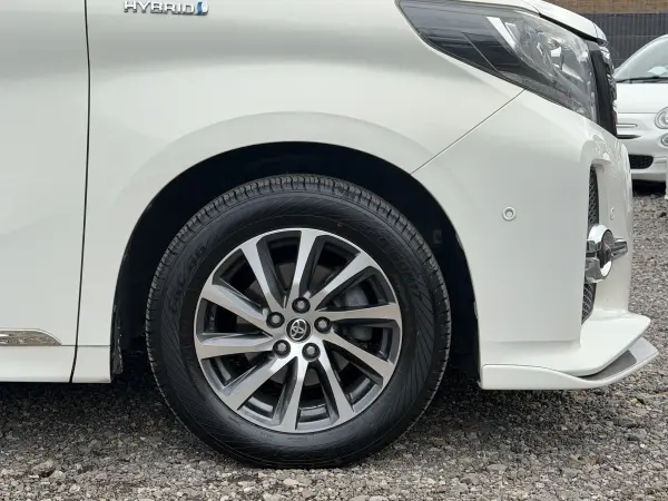 2015 Toyota Alphard Executive Package in White, photo 9
