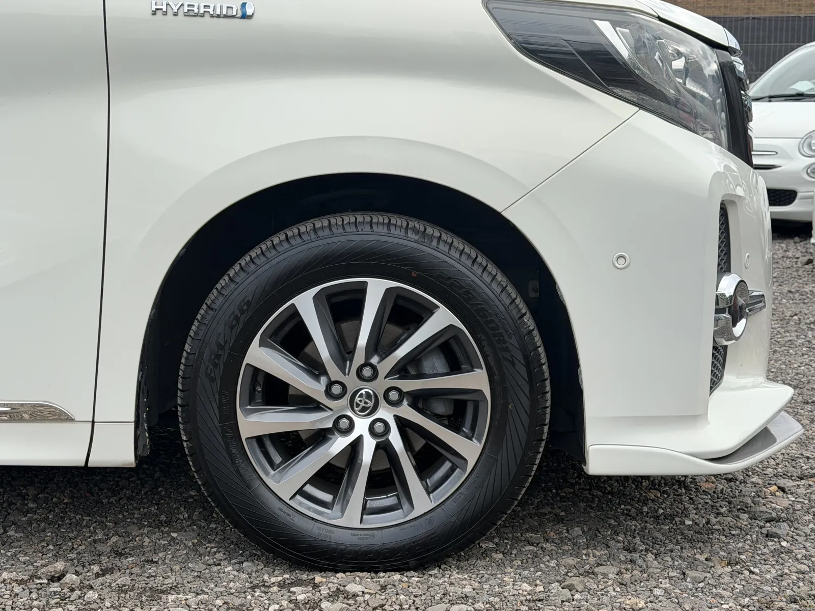 2015 Toyota Alphard Executive Package in White, photo 9