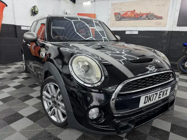 2017 MINI COOPER S Seven Edition in Black, photo 17