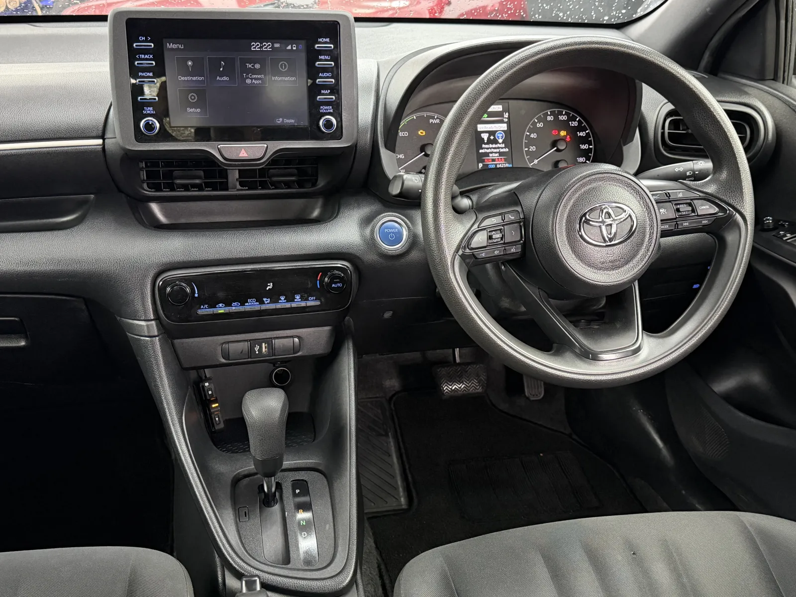 2021 Toyota Yaris in Silver, photo 18