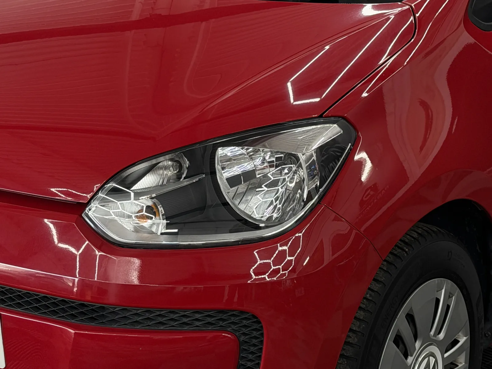 2013 Volkswagen UP in Red, photo 16