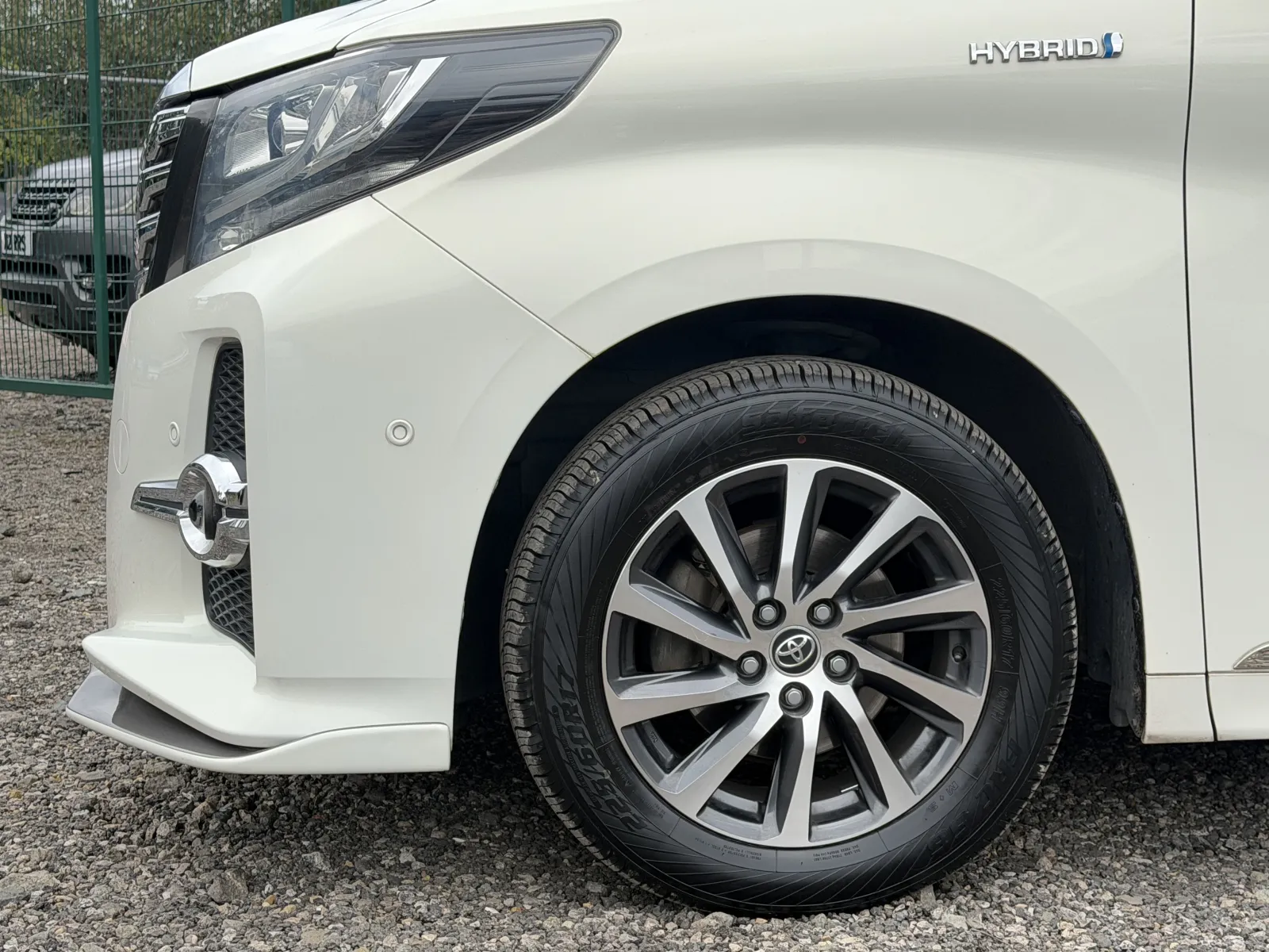 2015 Toyota Alphard Executive Package in White, photo 10