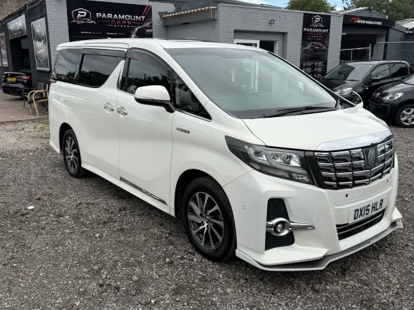 2015 Toyota Alphard Executive Package in White, photo 4