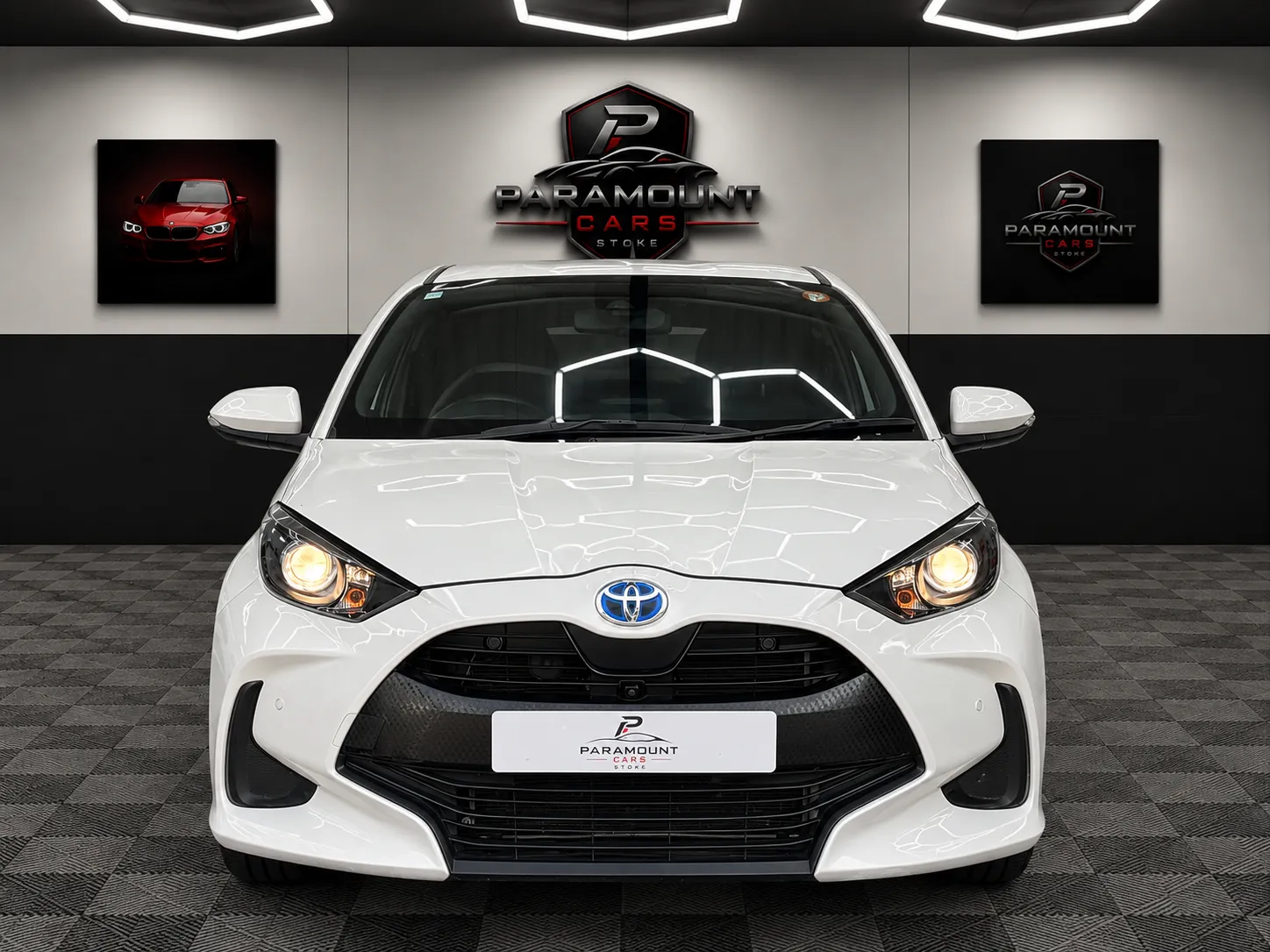 2022 Toyota Yaris in White, photo 2