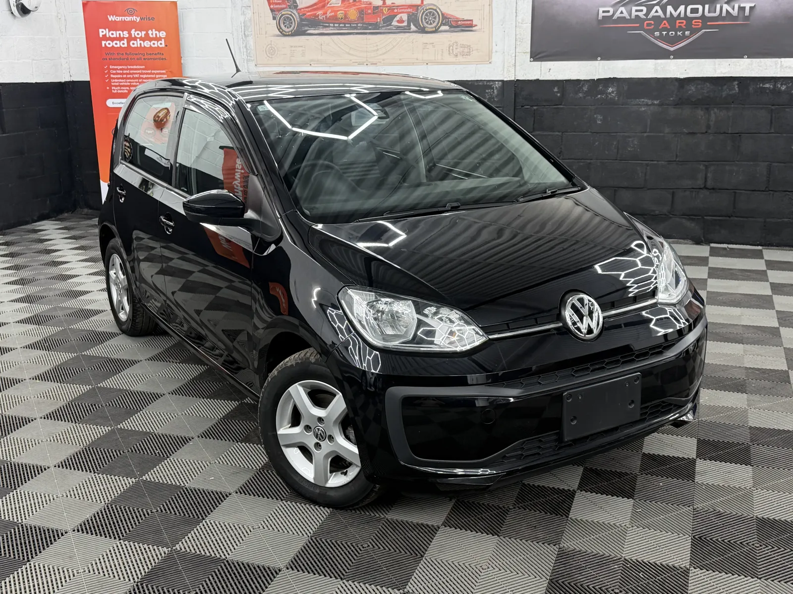 2018 Volkswagen UP in Black, photo 2