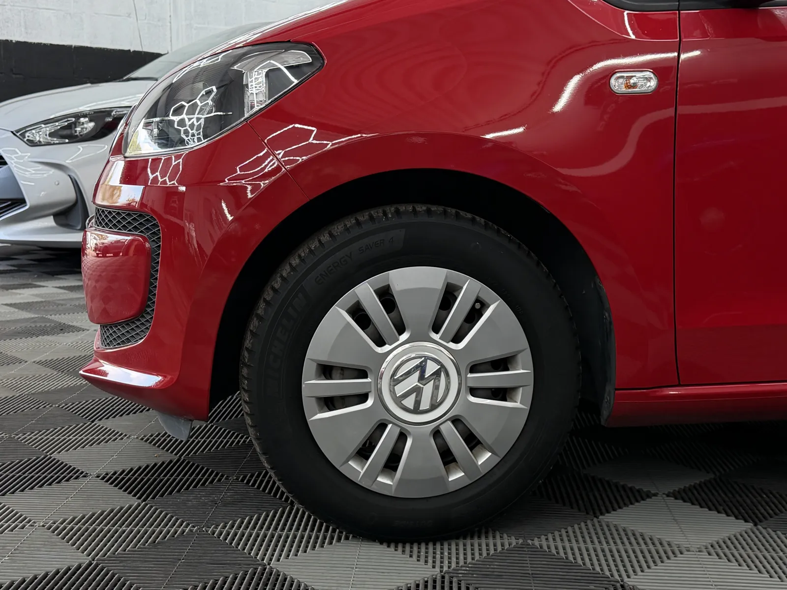 2013 Volkswagen UP in Red, photo 13