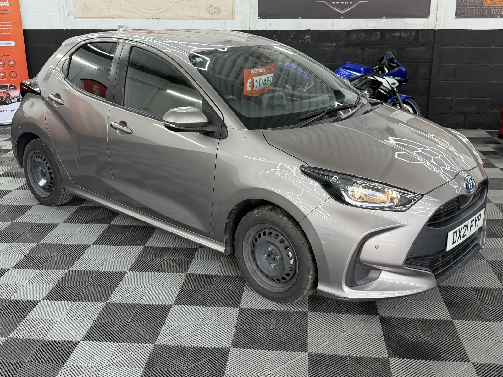 2021 Toyota Yaris in Silver, photo 15