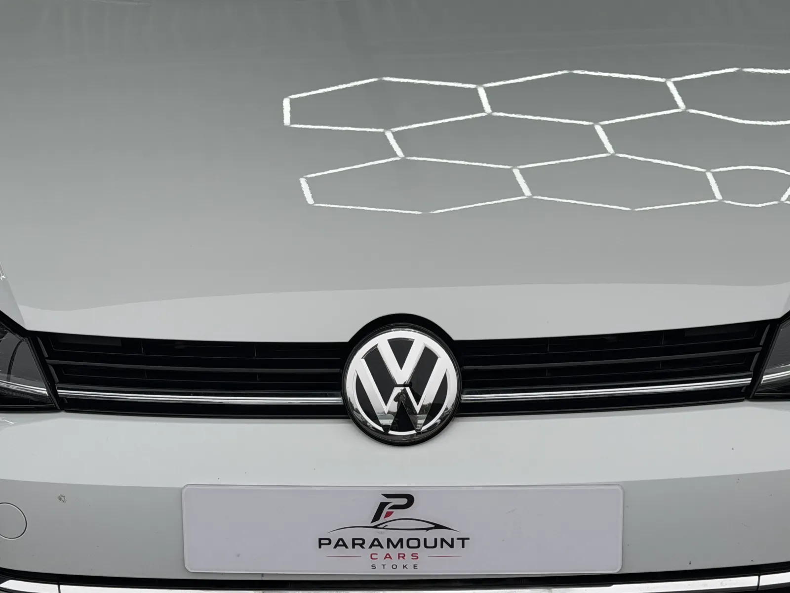 2018 Volkswagen Golf Estate TSI in Pearl White, photo 17