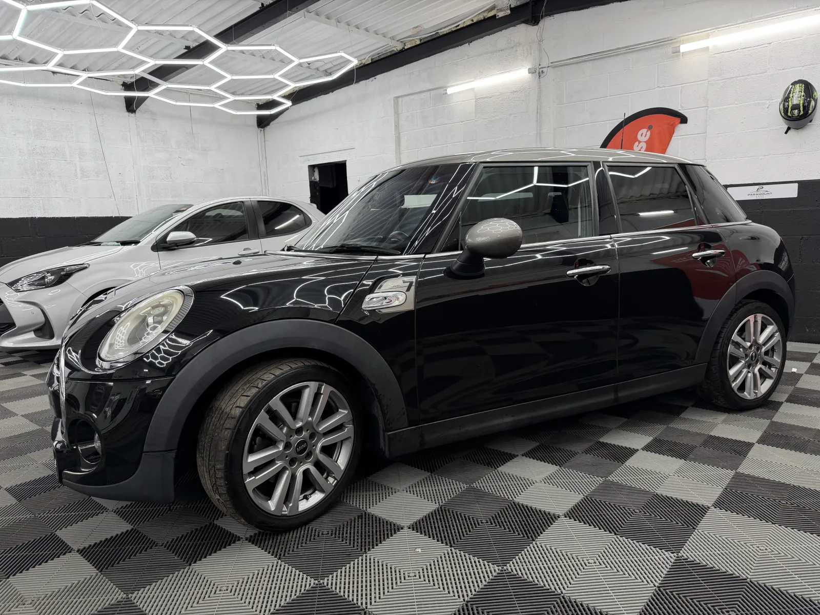 2017 MINI COOPER S Seven Edition in Black, photo 9