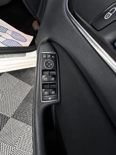 2017 Mercedes-Benz B Class in White, photo 12