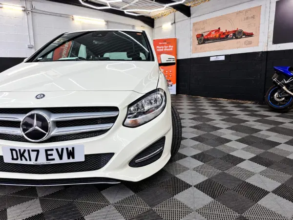 2017 Mercedes-Benz B Class in White, photo 5