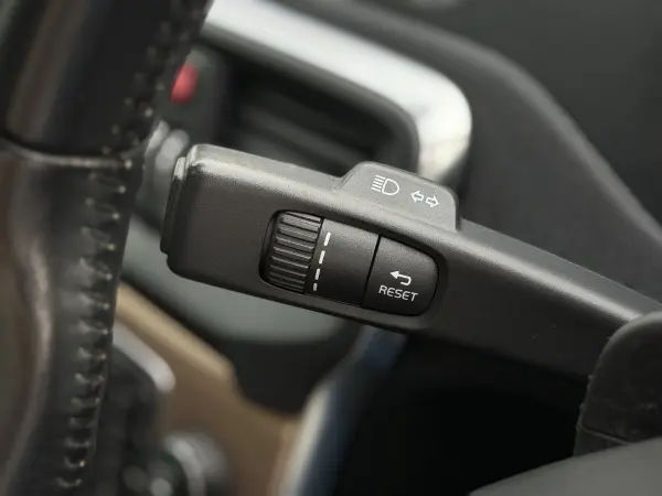 2015 Volvo V40 T5 AWD - CROSS COUNTRY in White, photo 18