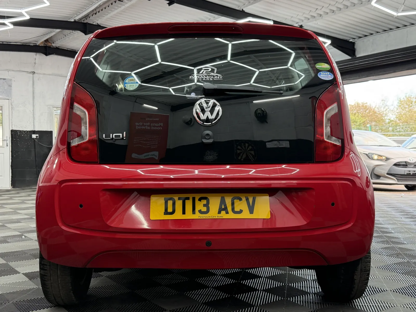 2013 Volkswagen UP in Red, photo 8