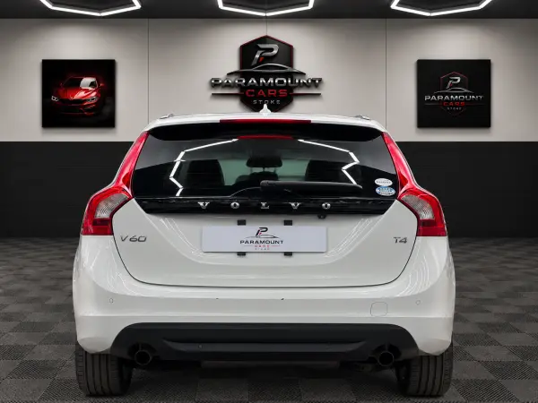 2013 VOLVO V60 in White, photo 3
