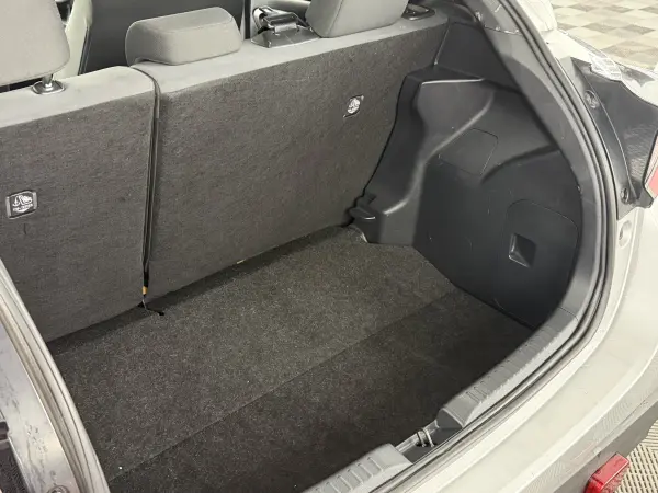 2021 Toyota Yaris in Silver, photo 10