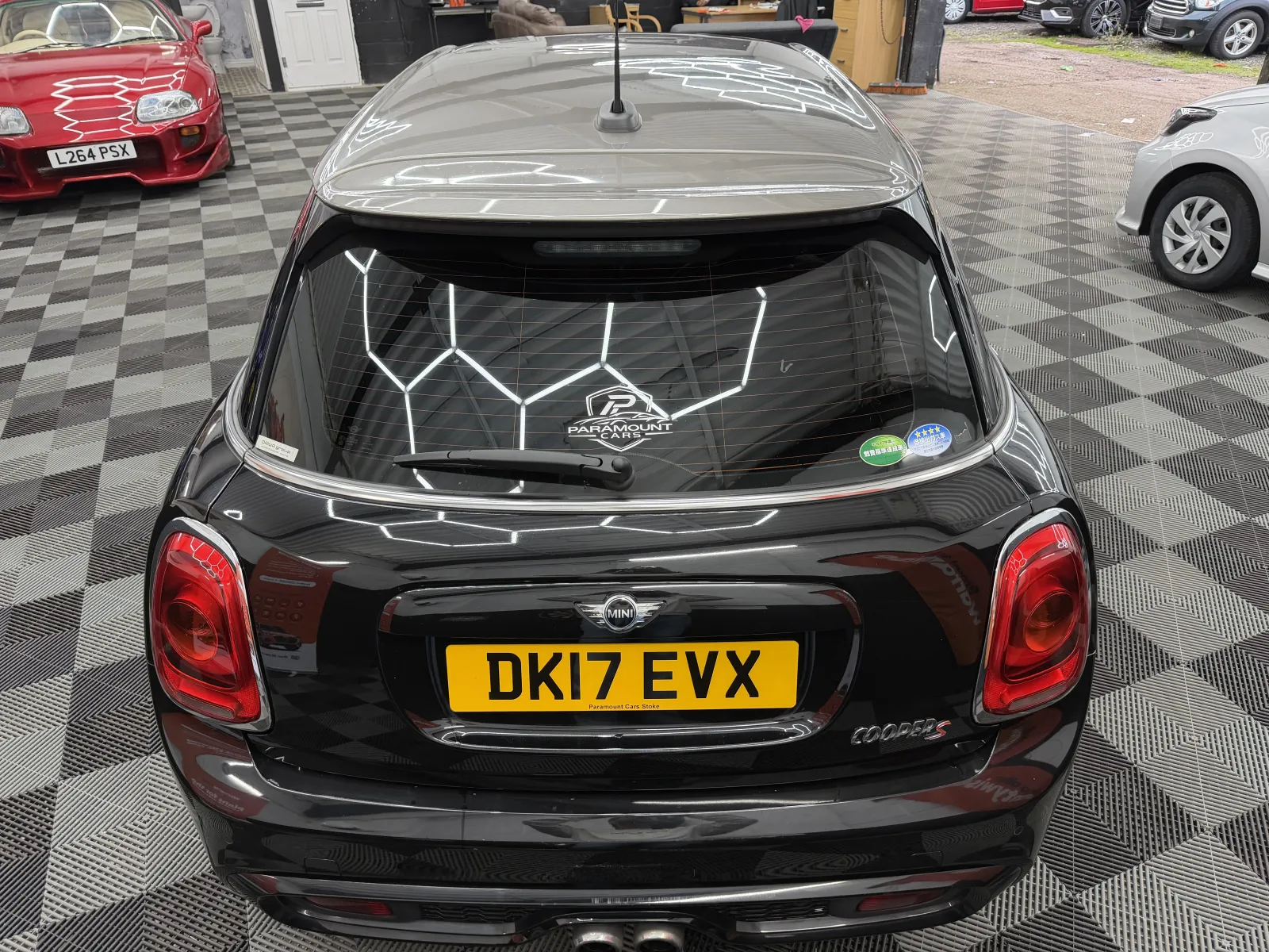 2017 MINI COOPER S Seven Edition in Black, photo 11