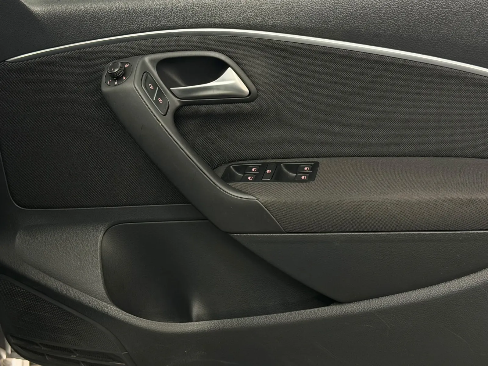 2017 Volkswagen POLO GTI in Silver, photo 3