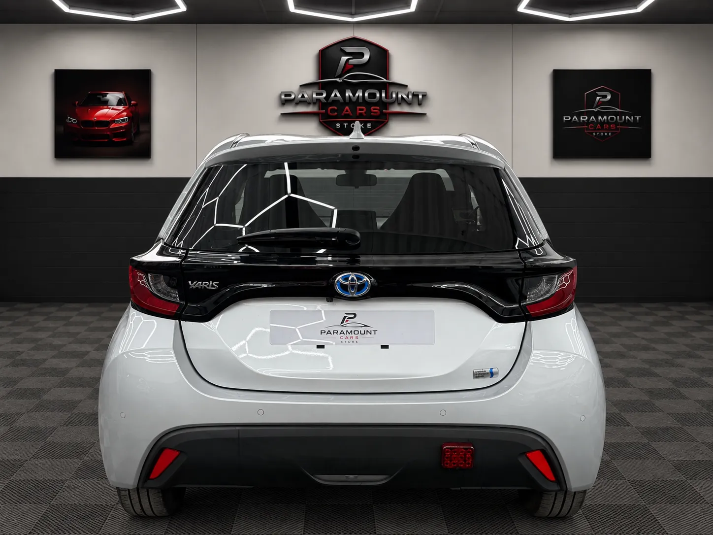 2021 Toyota Yaris in Silver, photo 2