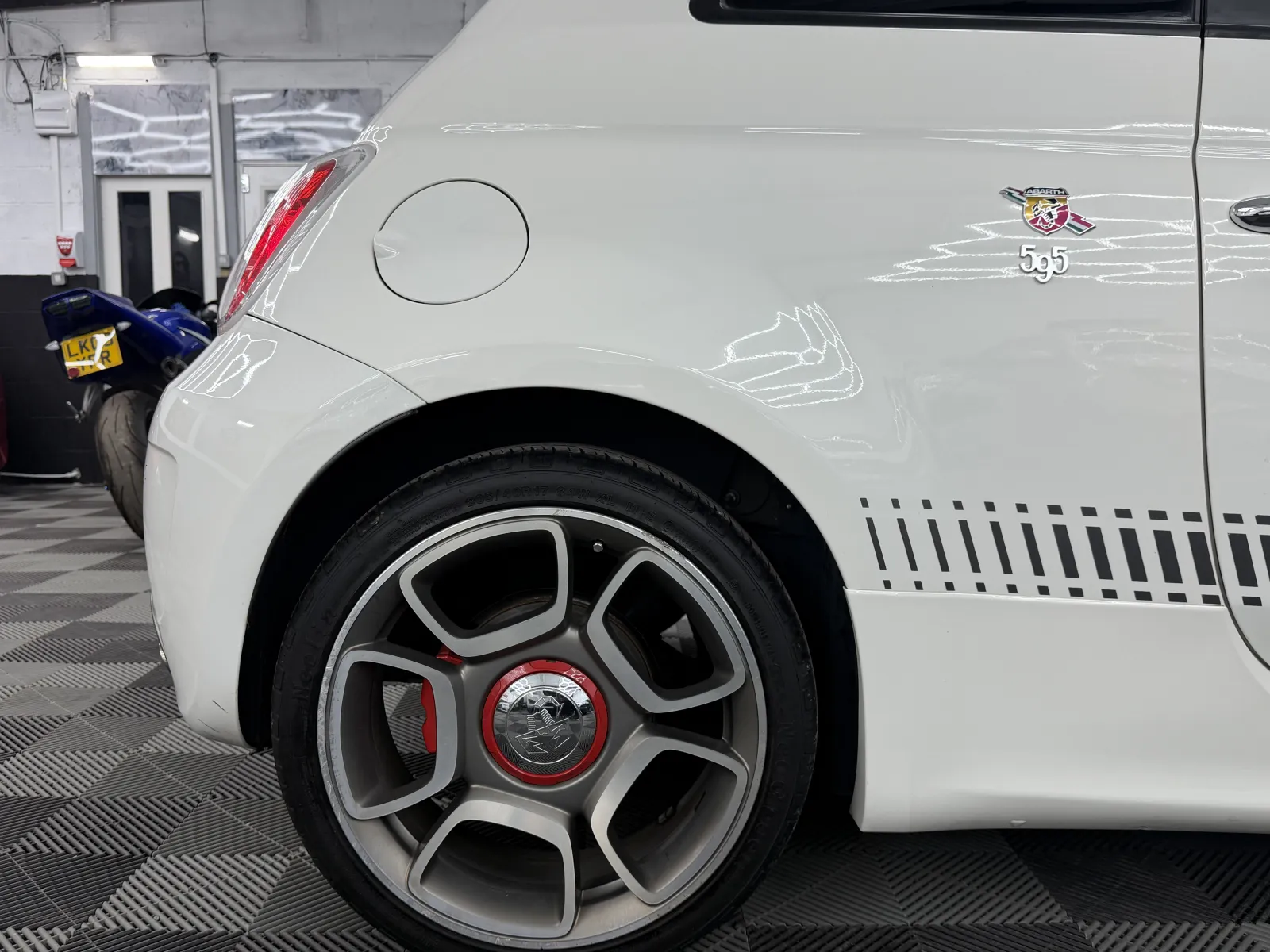 2014 Abarth 595 Competizione Auto 165bhp in White, photo 10