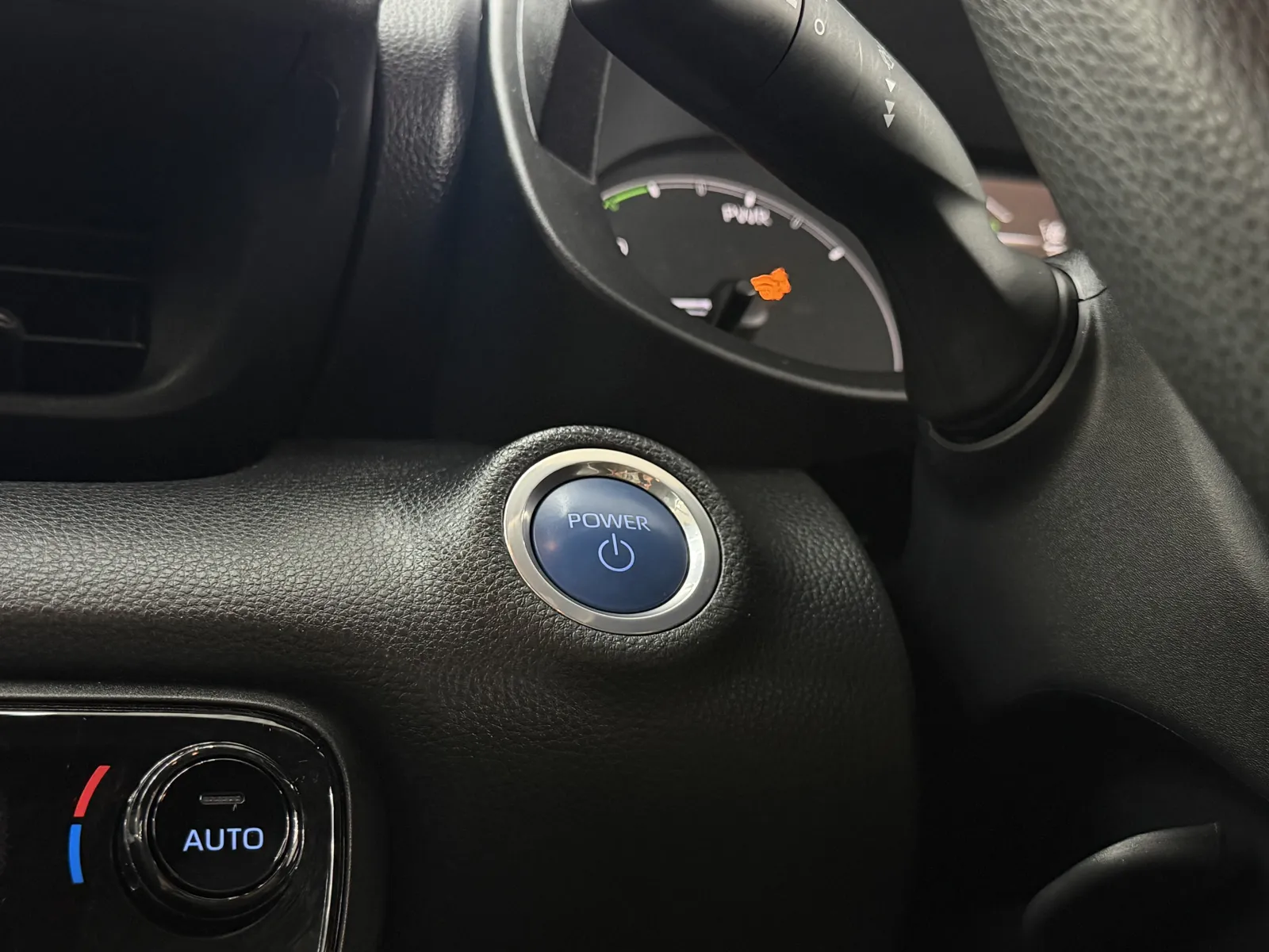 2022 Toyota Yaris in White, photo 18