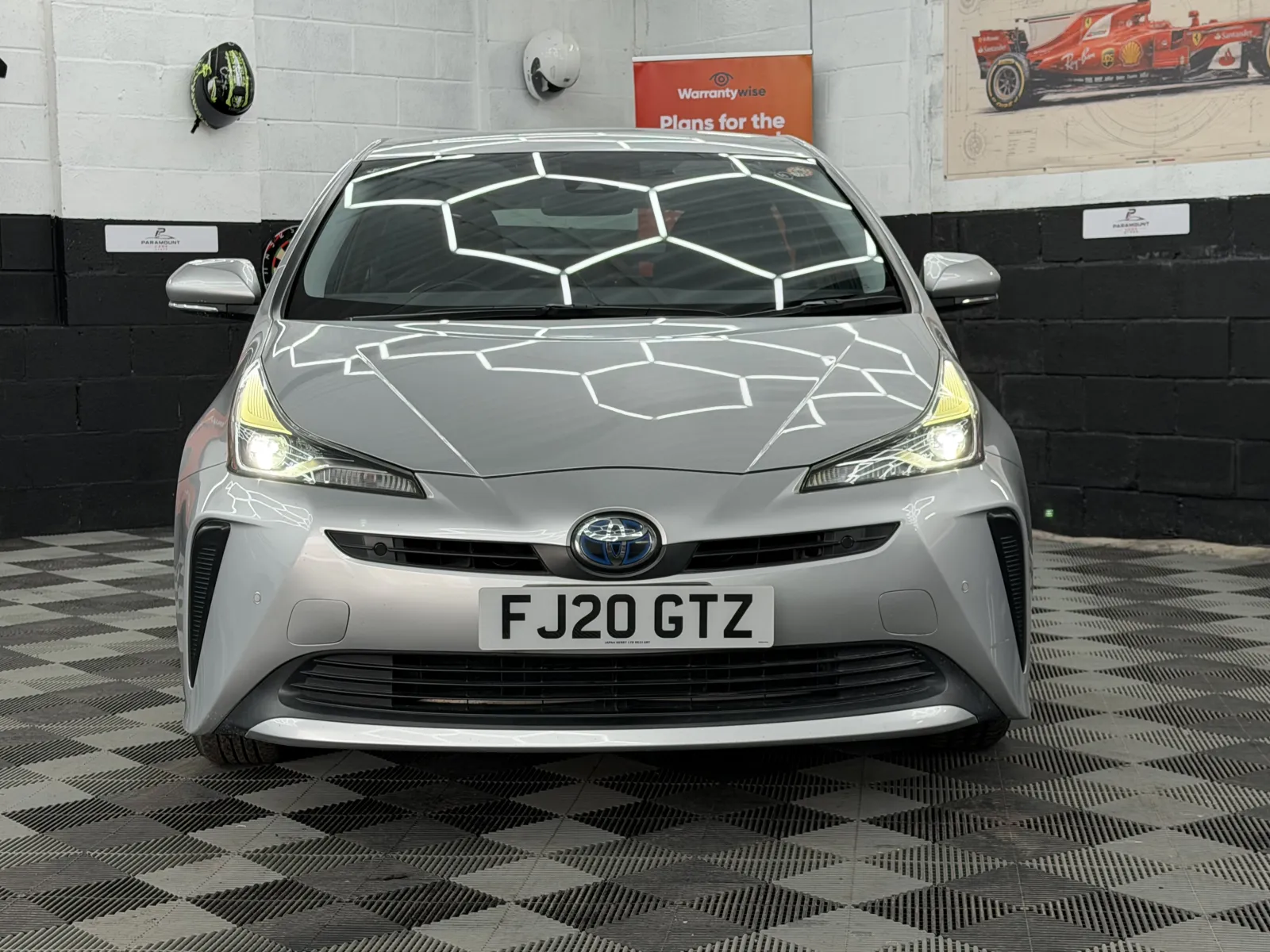 2020 Toyota Prius in Silver, photo 15