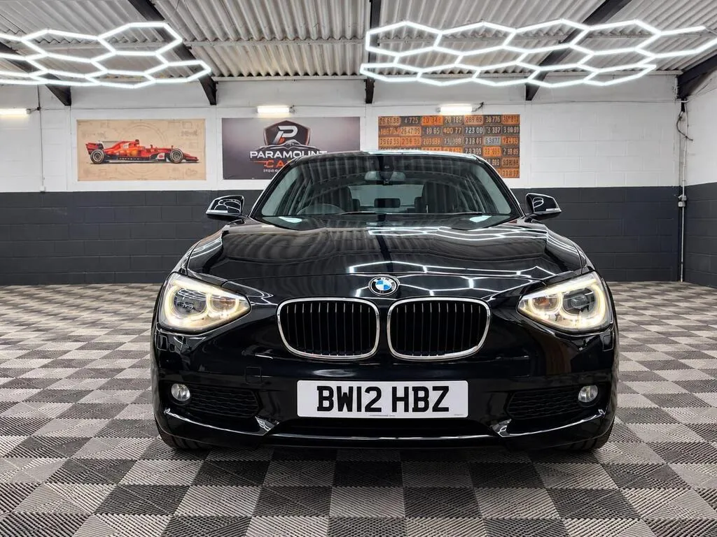 2012 BMW 1 Series 116i SE Auto in Black, photo 2