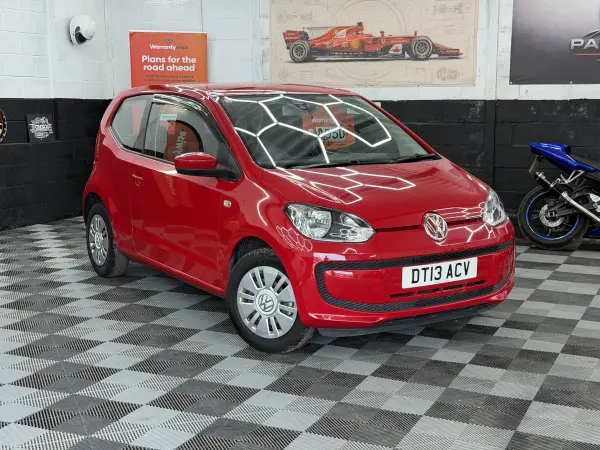 2013 Volkswagen UP in Red, photo 2
