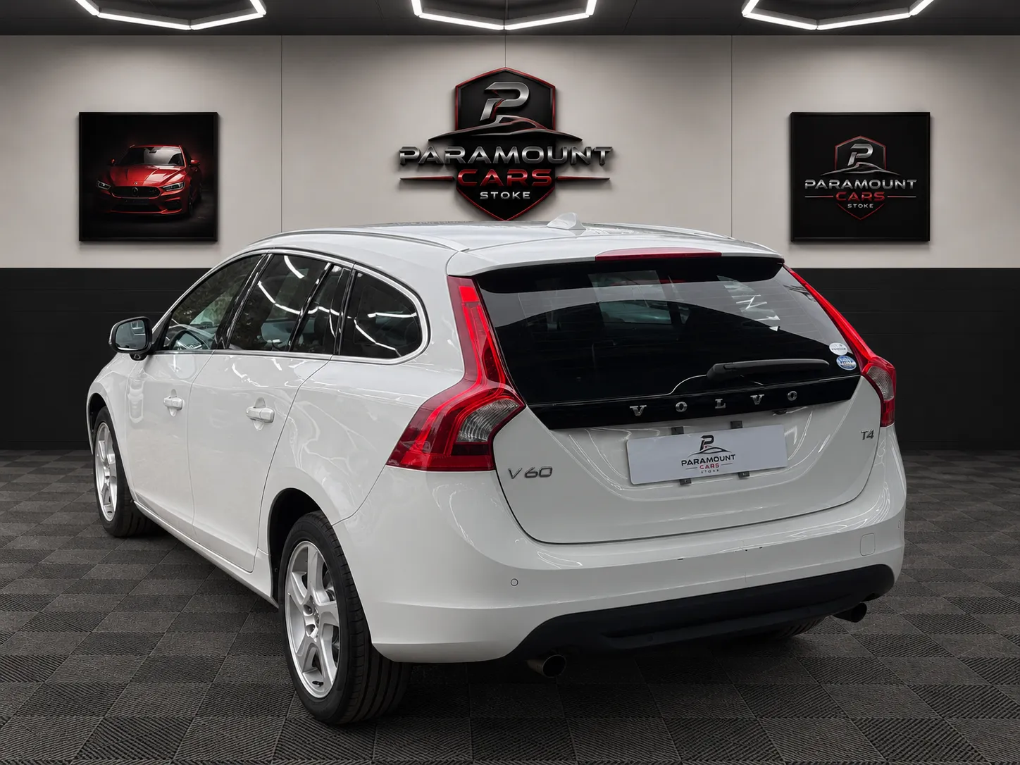 2013 VOLVO V60 in White, photo 6