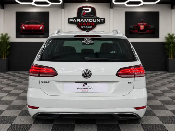 2018 Volkswagen Golf Estate TSI in Pearl White, photo 9