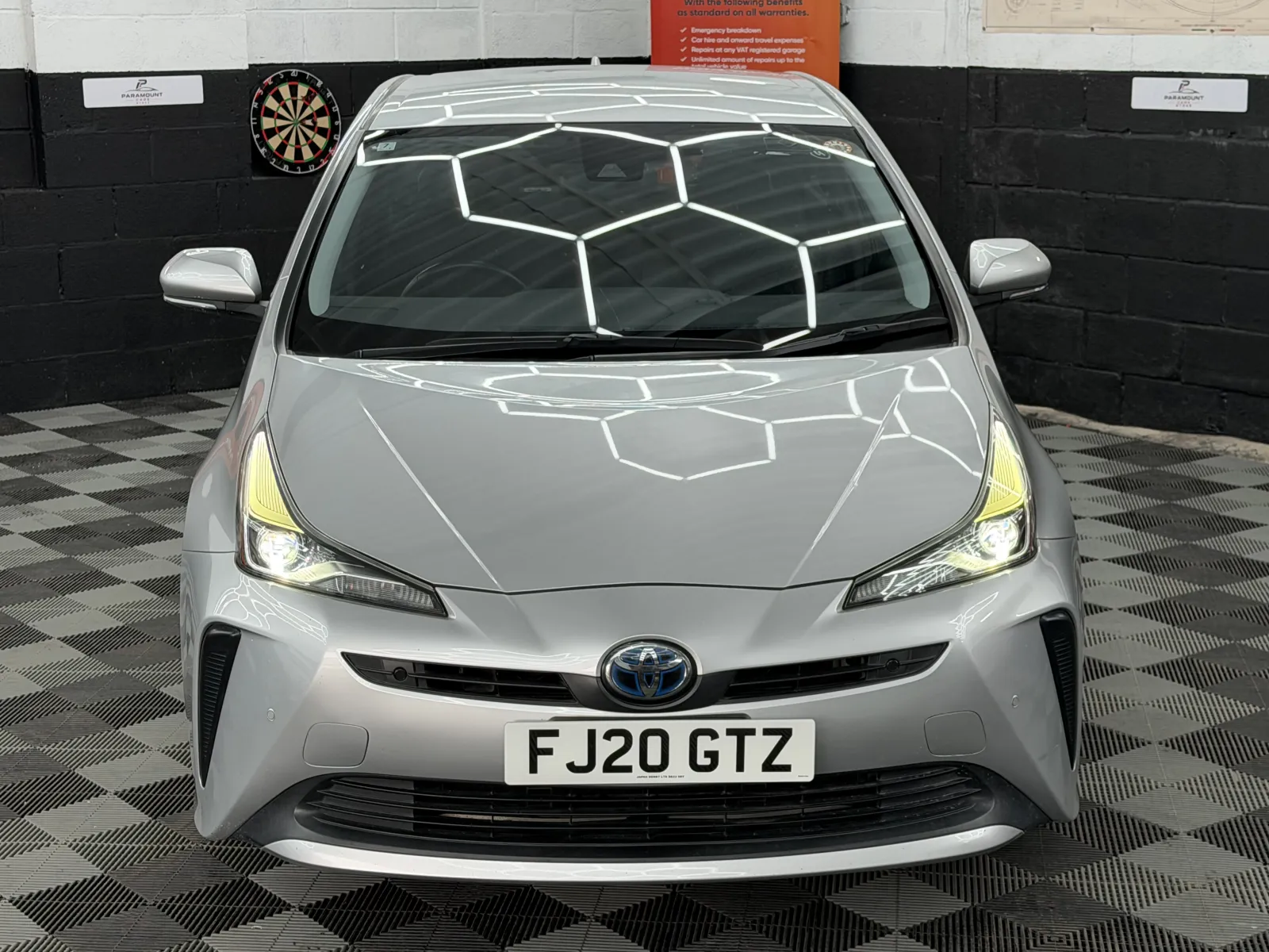 2020 Toyota Prius in Silver, photo 5