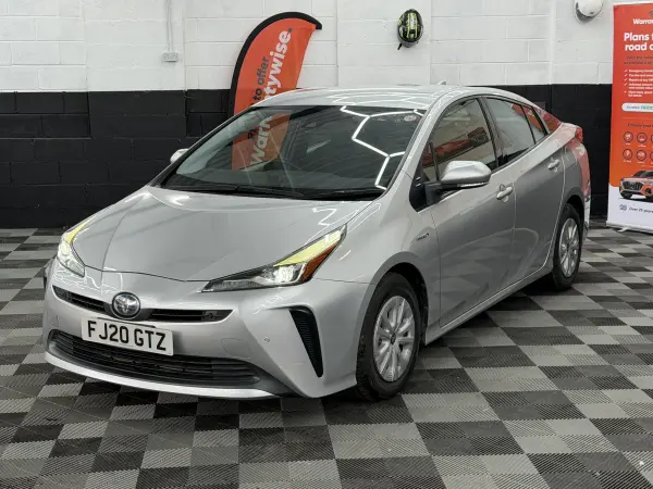 2020 Toyota Prius in Silver, photo 6