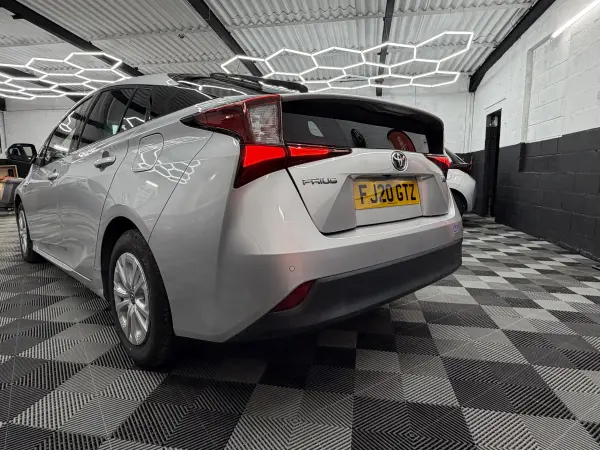 2020 Toyota Prius in Silver, photo 10