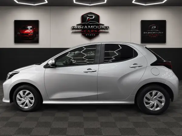 2021 Toyota Yaris in Silver, photo 4