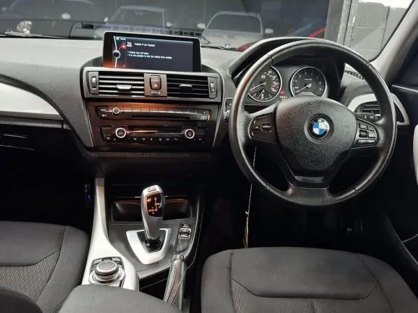2012 BMW 1 Series 116i SE Auto in Black, photo 7