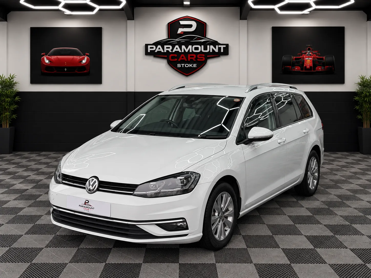 2018 Volkswagen Golf Estate TSI in Pearl White, photo 10