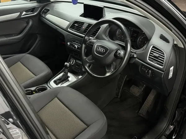 2015 AUDI Q3 1.4 TFSI CoD SE S Tronic Euro 6 in Black, photo 12