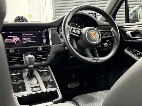 2023 Porsche Macan S in Black, photo 9