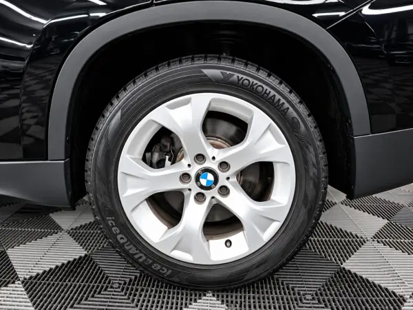 2013 BMW X1 in Black, photo 14