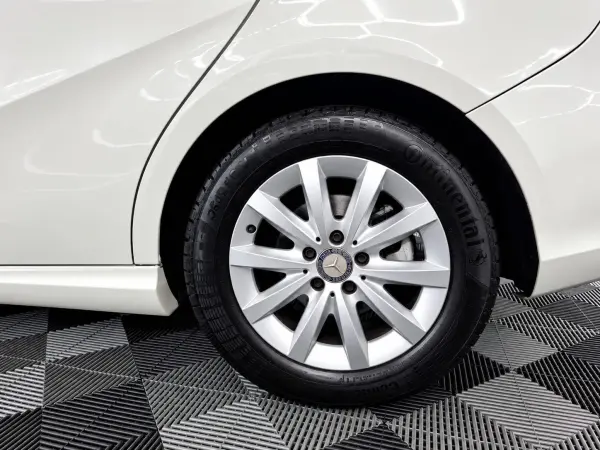 2017 Mercedes-Benz B Class in White, photo 14