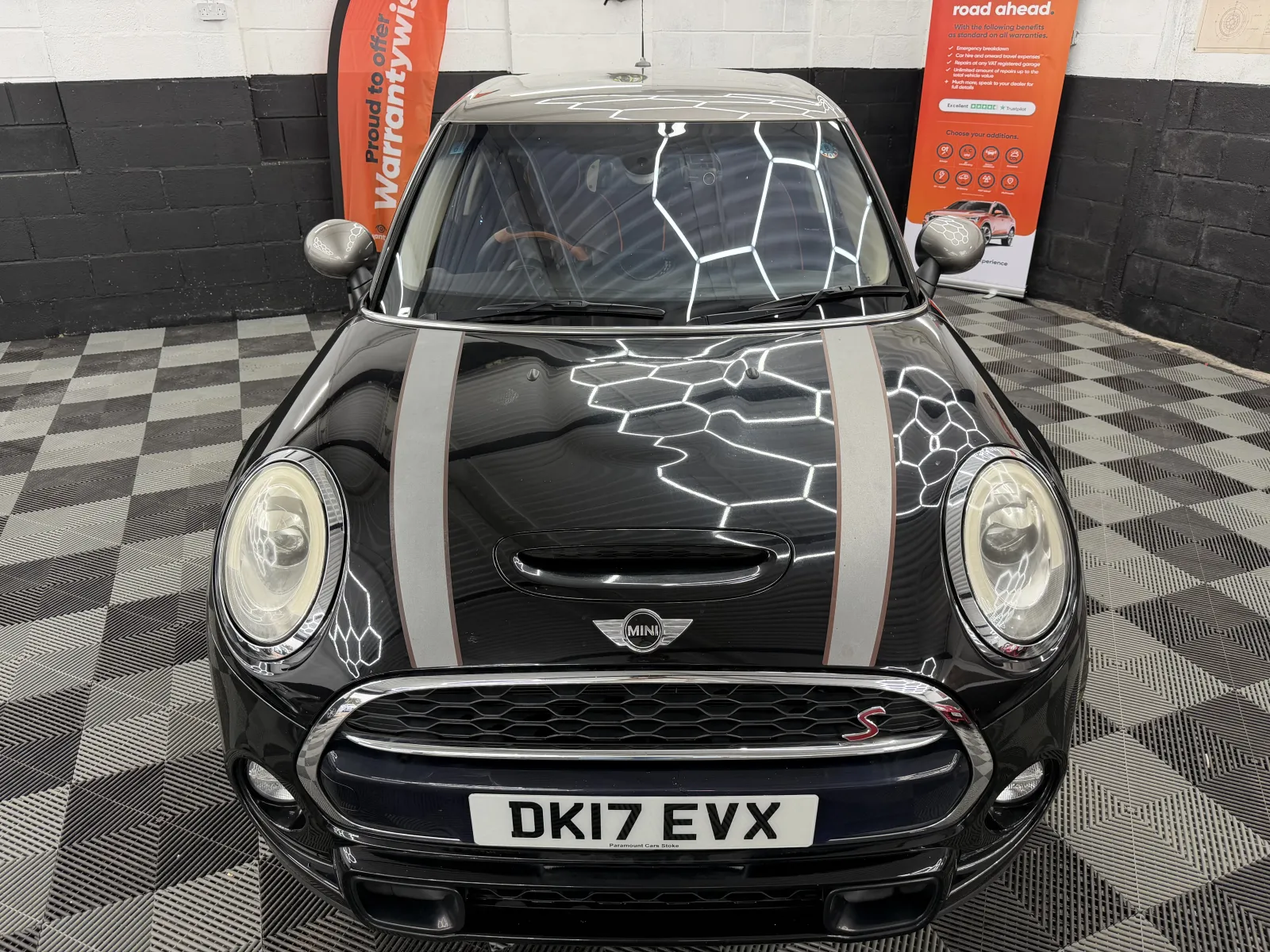 2017 MINI COOPER S Seven Edition in Black, photo 7