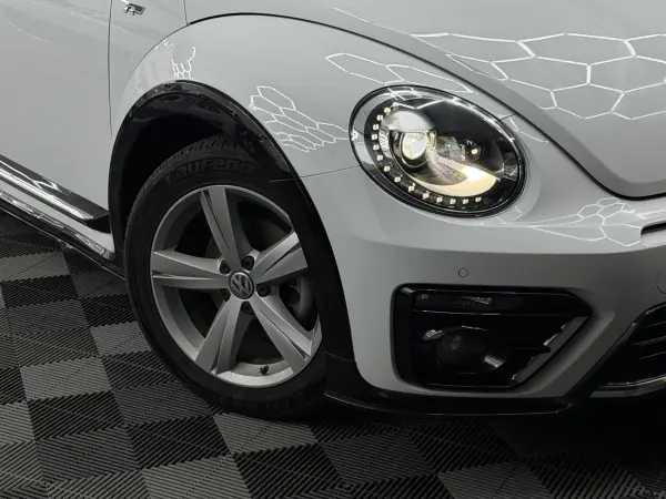 2017 Volkswagen Beetle R-Line in White, photo 7