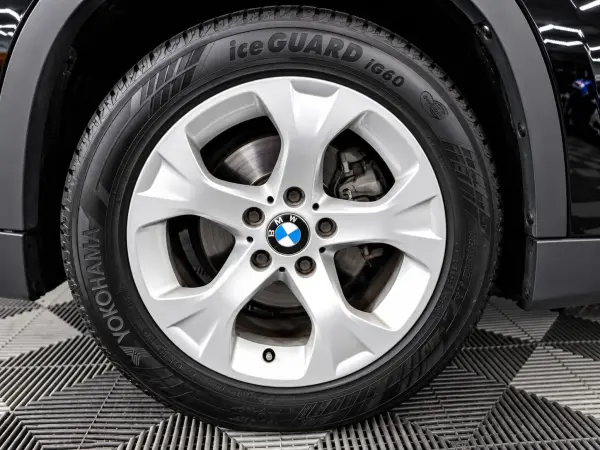 2013 BMW X1 in Black, photo 11